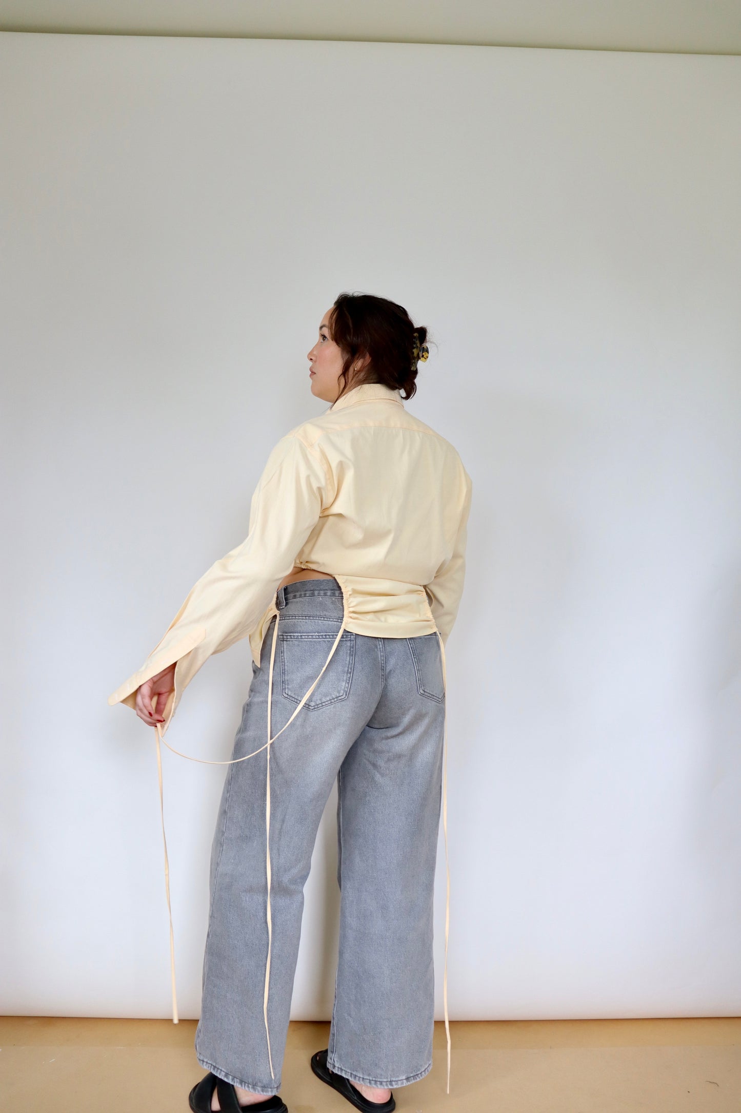 Butter Yellow Curve Shirt L