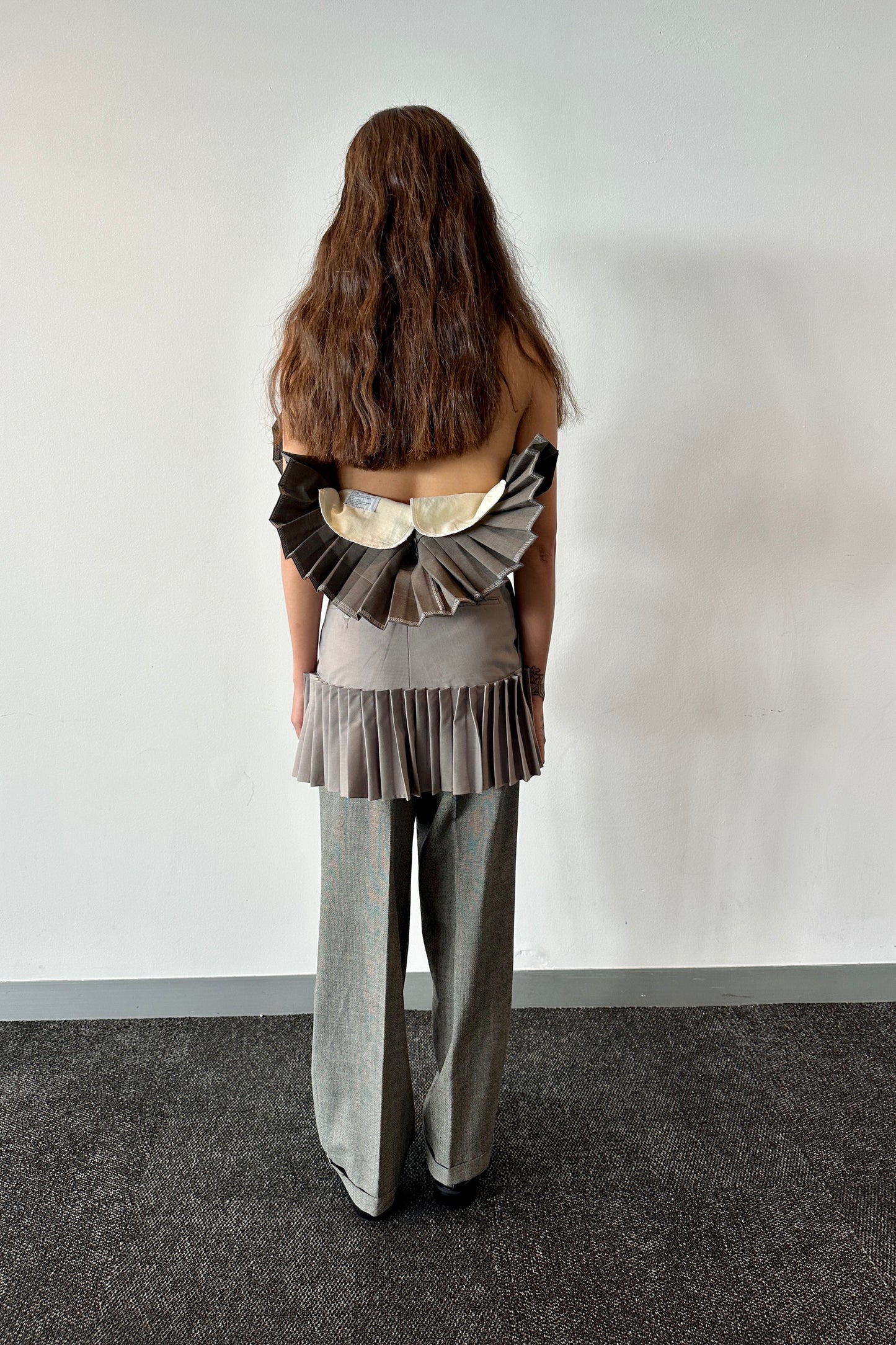 Grey Pleat Mini 6