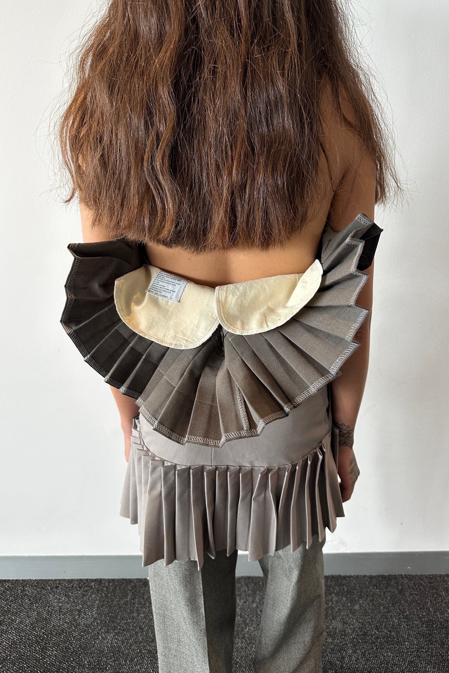 Grey Pleat Mini 6